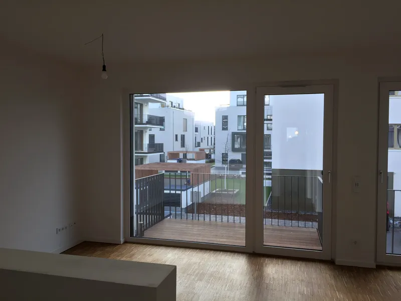 Erfrischende 1-Zimmer-Wohnung mit Einbauküche und Balkon in Lichtenberg, Berlin — photo 1